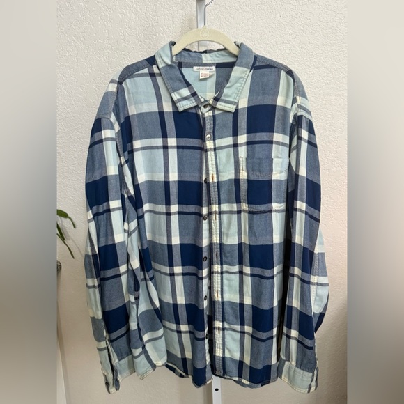 Carbon2Cobalt - Men's Navy and Light Blue Plaid Button-Down Shirt XXL - Picture 1 of 4
